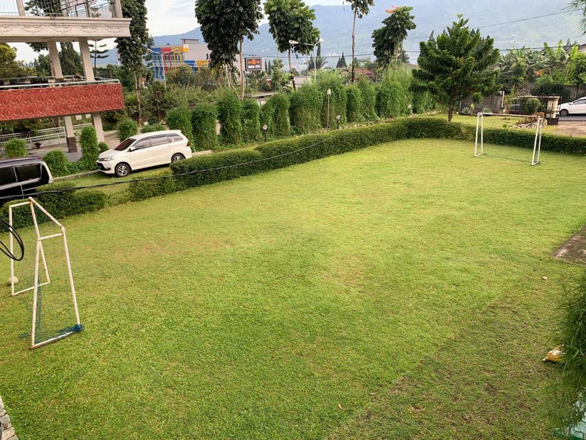 Arimbi Cibulan Suites Cisarua Exteriér fotografie