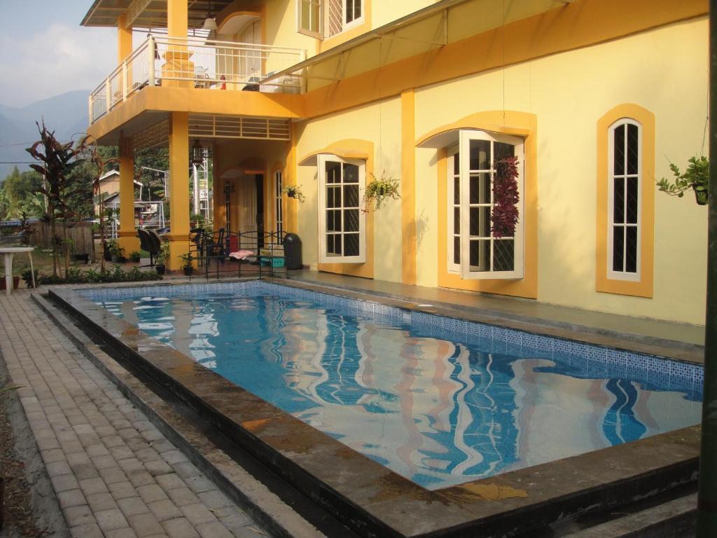 Arimbi Cibulan Suites Cisarua Exteriér fotografie